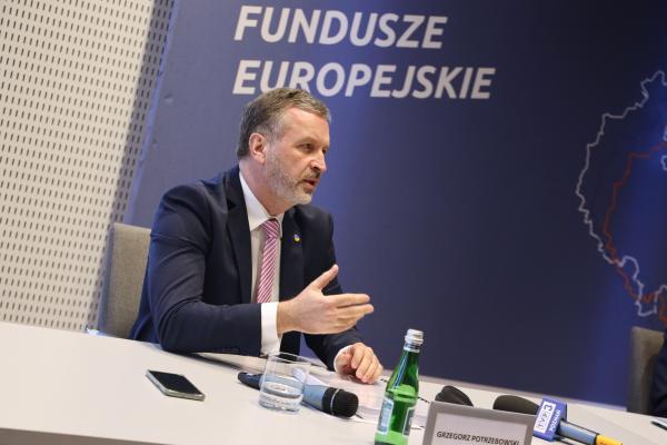 Marszałek wysłał do Brukseli projekt programu unijnego na lata 2021-2027 - kliknij aby powiększyć