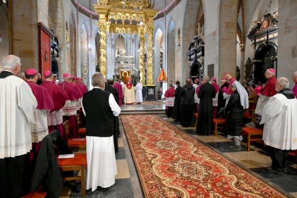 Gnieźnieńskie uroczystości ku czci Świętego Wojciecha - kliknij aby powiększyć