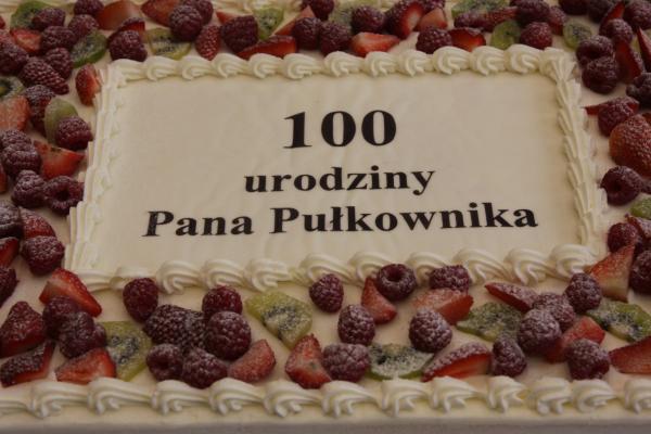 Pułkownik Jan Górski Prezes Światowego Związku Żołnierzy Armii Krajowej Okręg Wielkopolska obchodził w poniedziałek swoje 100. urodziny. Udział w okrągłej rocznicy wziął udział Marszałek Marek Woźniak.- kliknij aby powiększyć