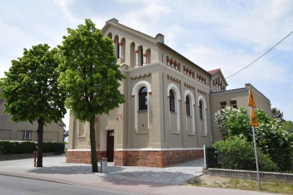 Budynek Gminnego Ośrodka Kultury w Jaraczewie zrewitalizowany- kliknij aby powiększyć