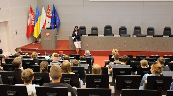 Wizyta młodzieży z Wielkopolski i Brandenburgii w UMWW- kliknij aby powiększyć