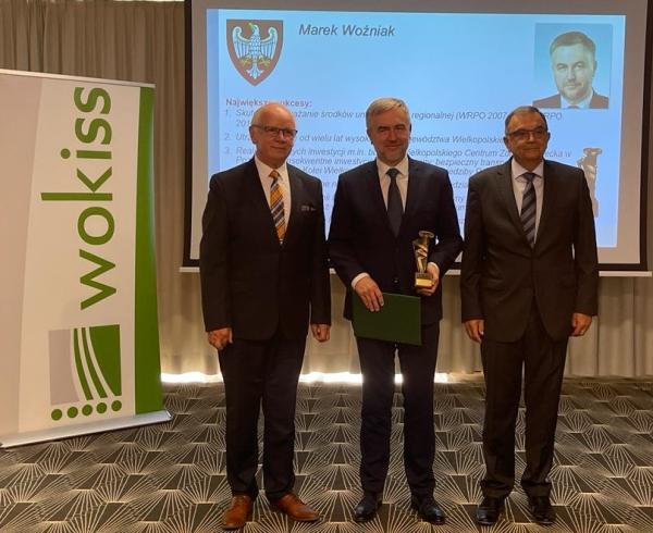 Marszałek Marek Woźniak otrzymał nagrodę Filar Samorządu Terytorialnego- kliknij aby powiększyć