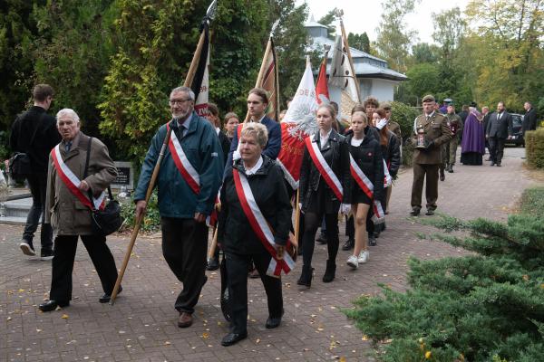 Marszałek Marek Woźniak w poniedziałek 10 października pożegnał Pułkownika Jana Górskiego Prezesa Światowego Związku Żołnierzy Armii Krajowej Okręg Wielkopolska.- kliknij aby powiększyć