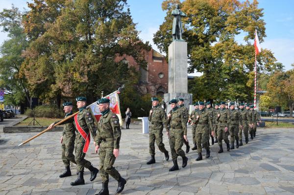 Wicemarszałek Województwa Wielkopolskiego Wojciech Jankowiak w dniu 14 października wziął udział w uroczystości z okazji 82. rocznicy powstania Batalionów Chłopskich która odbyła się pod pomnikiem generała Tadeusza Kościuszki w Poznaniu.- kliknij aby powiększyć