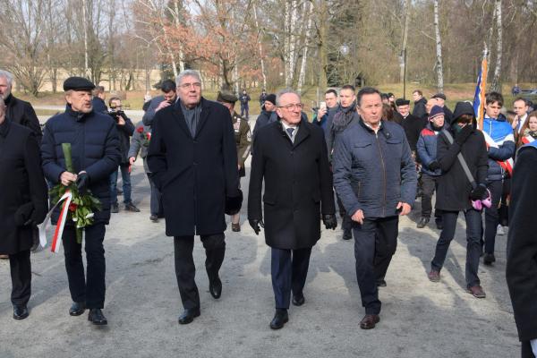 Wojciech Jankowiak Wicemarszałek Województwa Wielkopolskiego wziął udział w uroczystościach z okazji 78. rocznicy zakończenia walk o Poznań w II wojnie światowej.- kliknij aby powiększyć