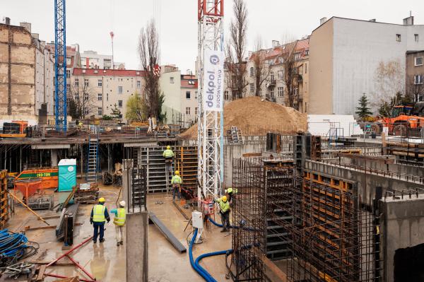 W środę 19 kwietnia przy ul. Kochanowskiego 2a w Poznaniu odbyło się uroczyste wmurowanie kamienia węgielnego pod budowę nowej siedziby Laboratorium Kryminalistycznego Komendy Wojewódzkiej Policji.- kliknij aby powiększyć
