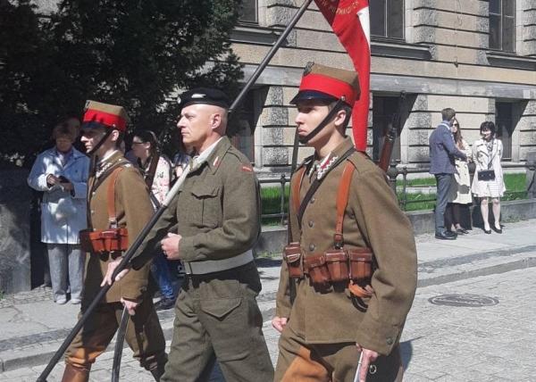 Święto 15. Pułku Ułanów Poznańskich uroczystości propagujących tradycje oręża polskiego
- kliknij aby powiększyć