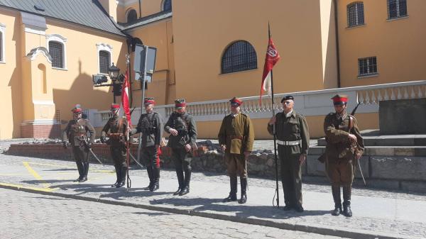 Święto 15. Pułku Ułanów Poznańskich uroczystości propagujących tradycje oręża polskiego
- kliknij aby powiększyć