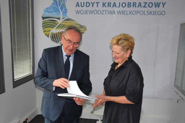 Wicemarszałek Jankowiak podziękował członkom Rady Naukowej Audytu Krajobrazowego- kliknij aby powiększyć