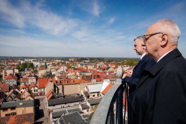 Marszałek Marek Woźniak w Rawiczu- kliknij aby powiększyć