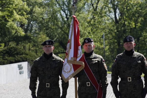 Obchody 78. rocznicy zakończenia II wojny światowej w Poznaniu. - kliknij aby powiększyć