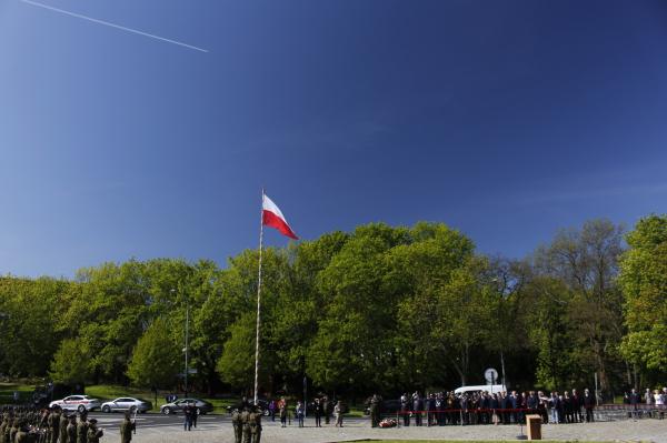 Obchody 78. rocznicy zakończenia II wojny światowej w Poznaniu. - kliknij aby powiększyć