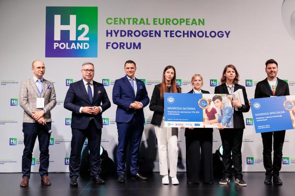 Środkowoeuropejskie Forum Technologii Wodorowych H2Poland to wydarzenie poświęcone rozwojowi technologii wodorowych w Polsce i w Europie Środkowo-Wschodniej.- kliknij aby powiększyć