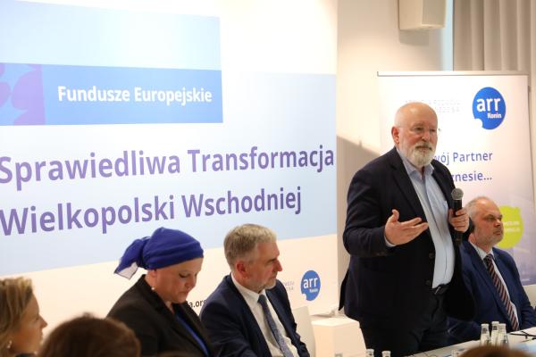 Wiceprzewodniczący Timmermans oraz Marszałek Woźniak wspólnie o sprawiedliwej transformacji - kliknij aby powiększyć