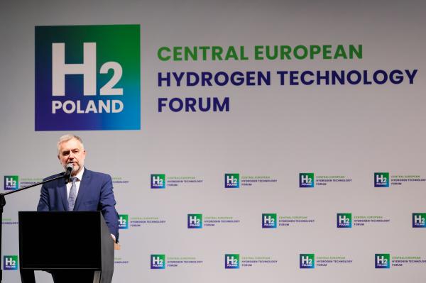 Zakończyła się II edycja Środkowoeuropejskiego Forum Technologii Wodorowych H2Poland.- kliknij aby powiększyć