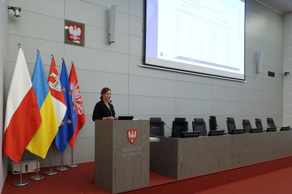 p. Magdalena Jachowska prezentuje obsługę Bazy Azbestowej- kliknij aby powiększyć