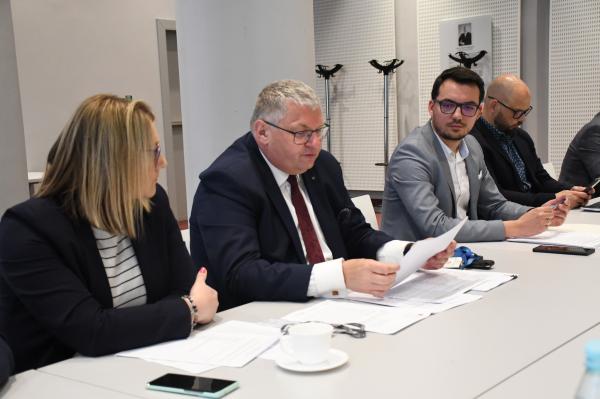 Radni Województwa Wielkopolskiego VII kadencji rozpoczęli prace w komisjach - kliknij aby powiększyć