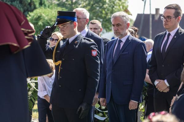 W czwartek 29 sierpnia w Tuchorzy koło Wolsztyna odbył się pogrzeb st. ogn. Łukasza Włodarczyka.- kliknij aby powiększyć