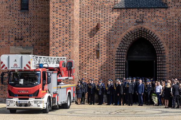 W piątek 30 sierpnia w Poznaniu odbył się pogrzeb st. ogn. Patryka Michalskiego.- kliknij aby powiększyć