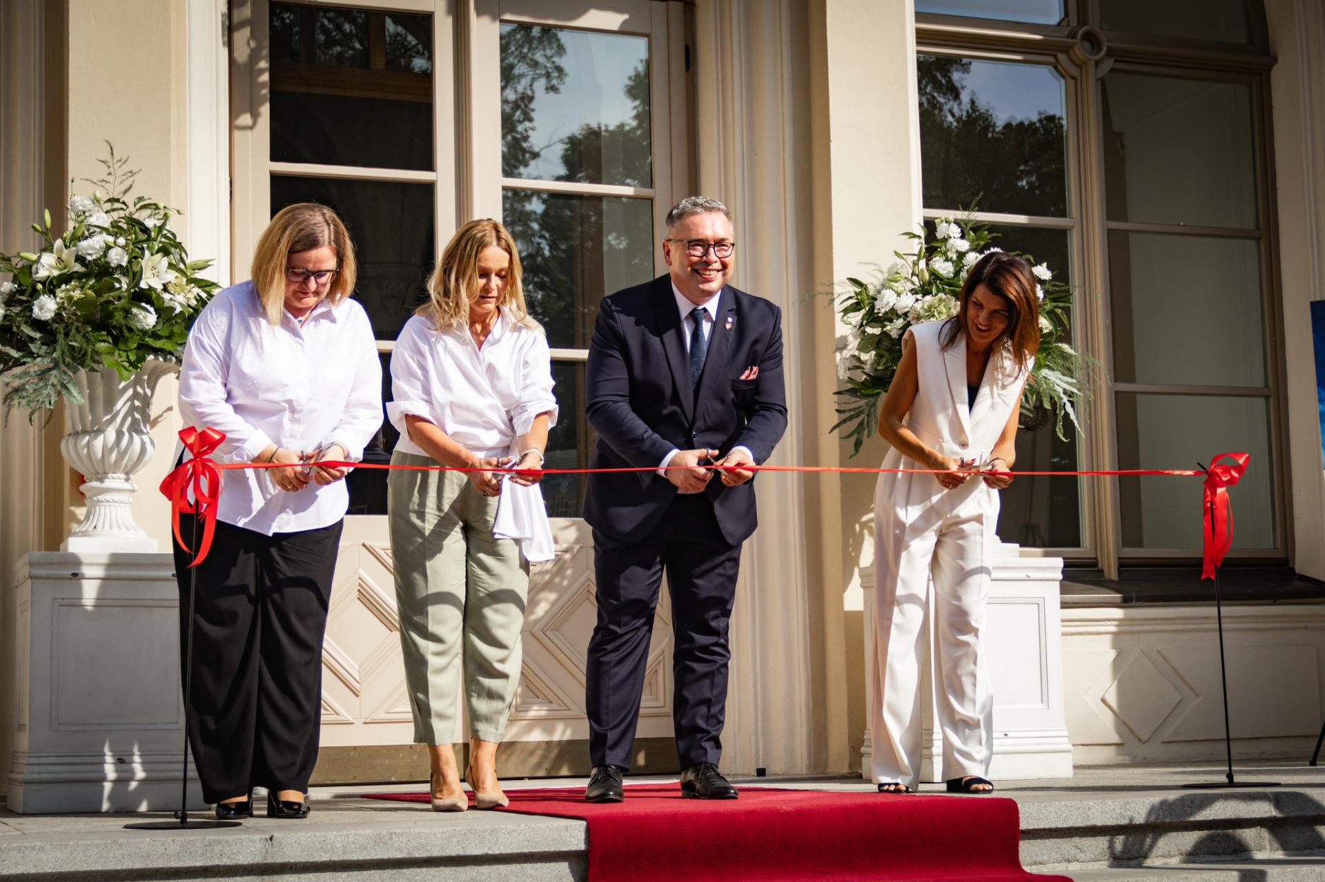 Zamek Wielkopolski w Rokosowie oficjalnie otwarty!      - zobacz więcej