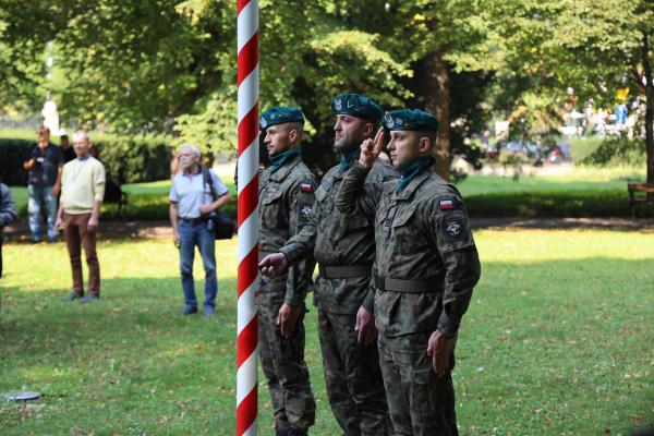 Marek Woźniak, Marszałek Województwa Wielkopolskiego wziął udział w obchodach 85. rocznicy napaści ZSRR na Polskę oraz Światowego Dnia Sybiraka w Poznaniu.- kliknij aby powiększyć