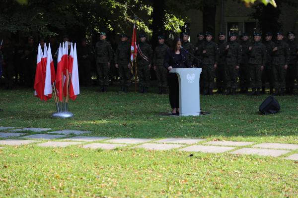 Marek Woźniak, Marszałek Województwa Wielkopolskiego wziął udział w obchodach 85. rocznicy napaści ZSRR na Polskę oraz Światowego Dnia Sybiraka w Poznaniu.- kliknij aby powiększyć