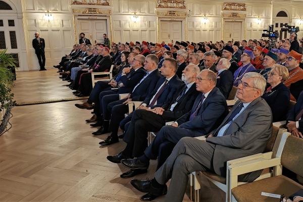 Inauguracja roku akademickiego UAM 2024- kliknij aby powiększyć