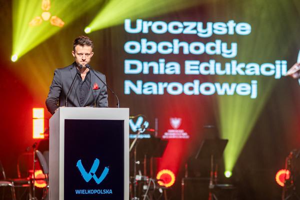 Gala wręczenia nagród i wyróżnień w konkursach o tytuł Wielkopolska Szkoła Roku oraz Wielkopolski Nauczyciel Roku 2024- kliknij aby powiększyć