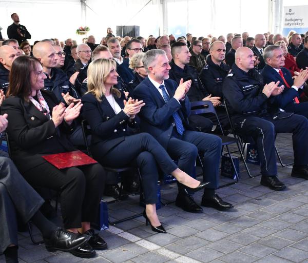 Otwarcie laboratorium odbyło się w poniedziałek 21 października - kliknij aby powiększyć