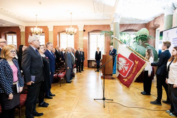 Wręczenie Nagród Honorowych Towarzystwa Pamięci Powstania Wielkopolskiego 1918/1919 Dobosz Powstania Wielkopolskiego 2024- kliknij aby powiększyć