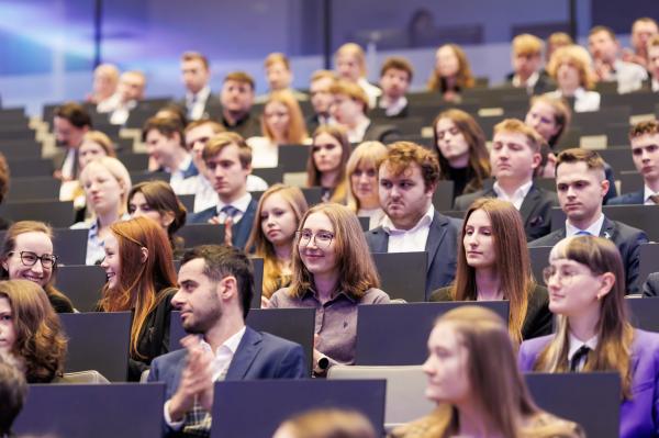 Stypendia naukowe dla uczniów i studentów- kliknij aby powiększyć