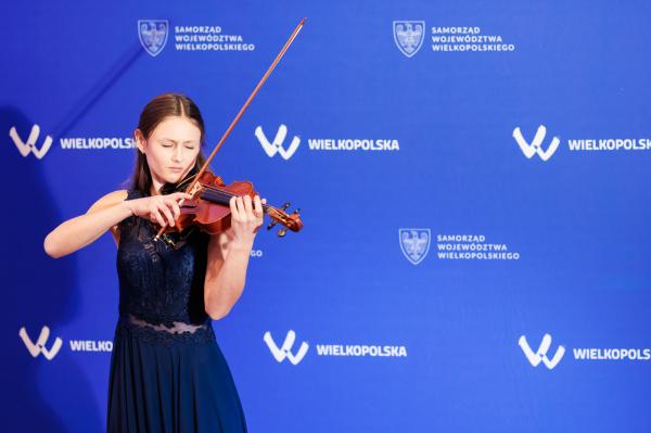 Stypendia naukowe dla uczniów i studentów- kliknij aby powiększyć