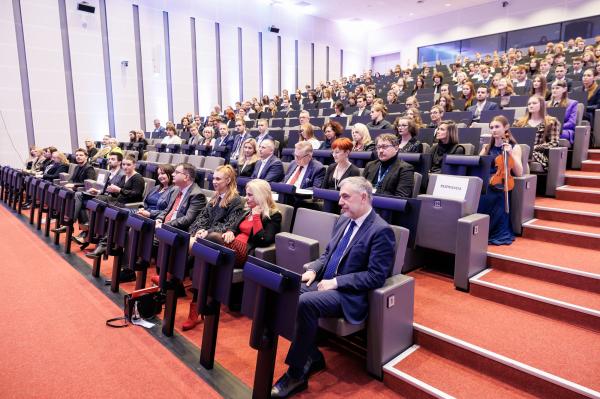 Stypendia naukowe dla uczniów i studentów- kliknij aby powiększyć