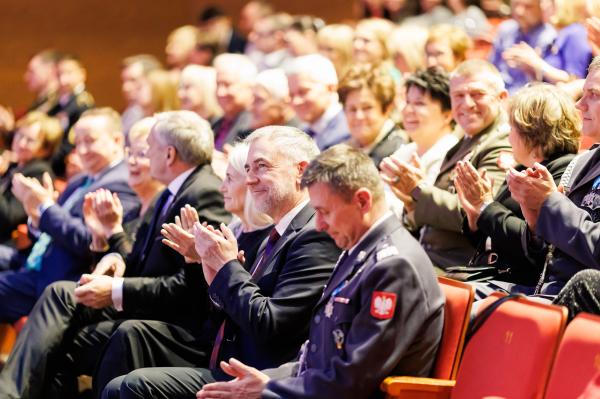 Koncert Noworoczny Orkiestry Reprezentacyjnej Sił Powietrznych w Auli Nova Akademii Muzycznej w Poznaniu- kliknij aby powiększyć