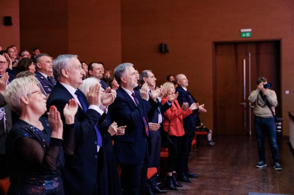 Koncert Noworoczny Orkiestry Reprezentacyjnej Sił Powietrznych w Auli Nova Akademii Muzycznej w Poznaniu- kliknij aby powiększyć