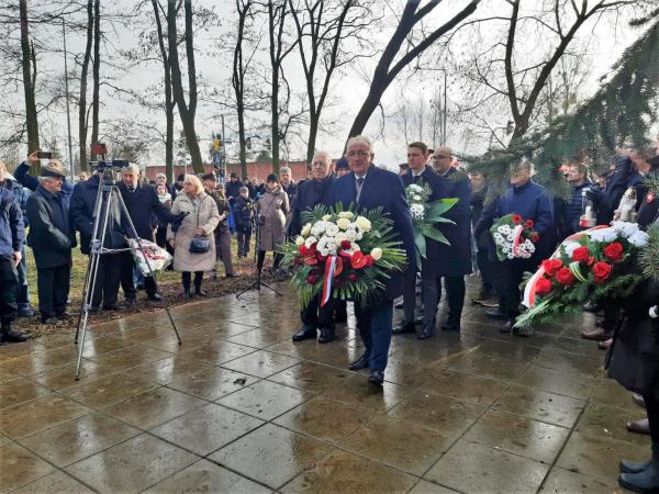 Uroczystości z okazji 106. rocznicy zdobycia przez Powstańców Wielkopolskich lotniska Ławica w Poznaniu- kliknij aby powiększyć