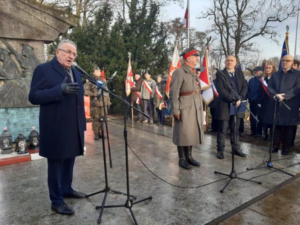 Uroczystości z okazji 106. rocznicy zdobycia przez Powstańców Wielkopolskich lotniska Ławica w Poznaniu- kliknij aby powiększyć