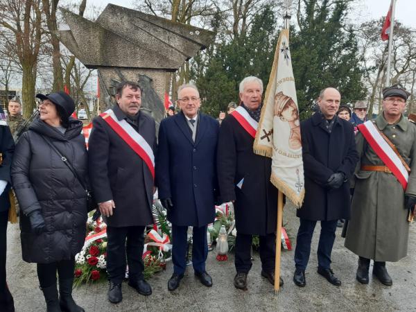 Uroczystości z okazji 106. rocznicy zdobycia przez Powstańców Wielkopolskich lotniska Ławica w Poznaniu- kliknij aby powiększyć