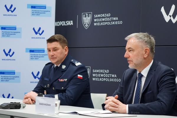 Ten projekt zdecydowanie zmieni obraz Wielkopolskiej Policji - Marszałek o wprowadzaniu e-usług w komendach - kliknij aby powiększyć