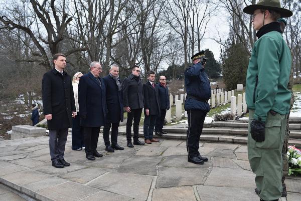 Wojciech Jankowiak, Wicemarszałek Województwa Wielkopolskiego wziął udział w uroczystościach z okazji 80. rocznicy zakończenia walk o Poznań- kliknij aby powiększyć