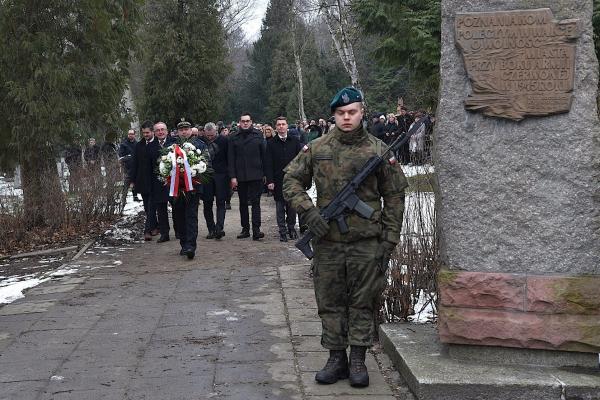 Wojciech Jankowiak, Wicemarszałek Województwa Wielkopolskiego wziął udział w uroczystościach z okazji 80. rocznicy zakończenia walk o Poznań- kliknij aby powiększyć