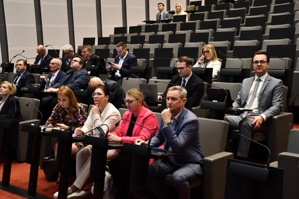 Miniona Sesja Sejmiku Województwa Wielkopolskiego odbyła się w poniedziałek 28 kwietnia- kliknij aby powiększyć