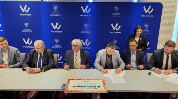 Dwa miliony na węzę dla wielkopolskich pasiek w 2025 roku- kliknij aby powiększyć