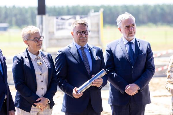 Politechnika Poznańska rozwija skrzydła na lotnisku w Kąkolewie - kliknij aby powiększyć