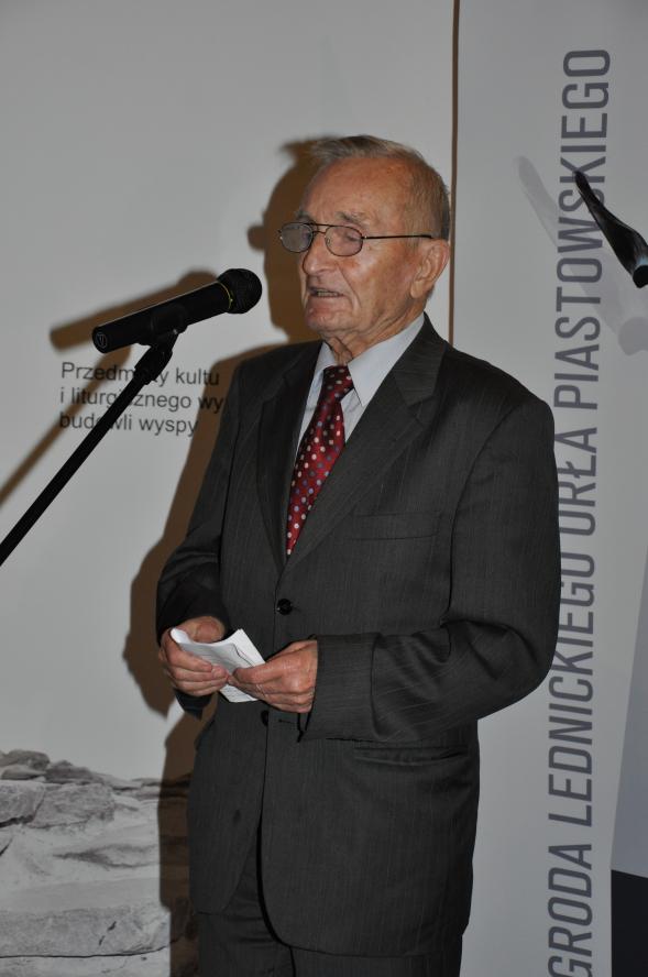 Profesor Henryk Samsonowicz odebrał Nagrodę Lednickiego Orła Piastowskiego - zobacz więcej