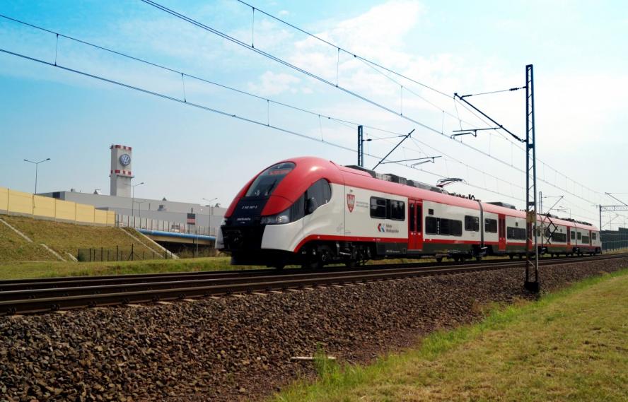 Ważne informacje dla pasażerów Kolei Wielkopolskich  w związku z modernizacją linii kolejowej E-20 - zobacz więcej