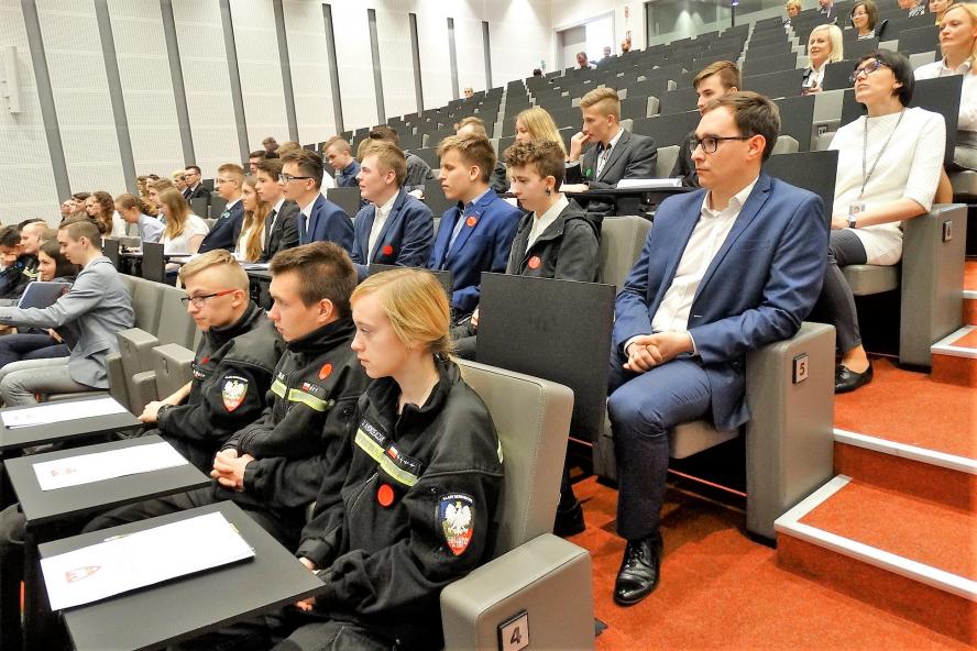 Młodzieżowi radni obradowali podczas II sesji Sejmiku Młodzieży Województwa Wielkopolskiego - zobacz więcej