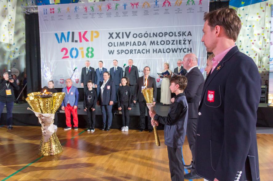 Zapłonął znicz XXIV Ogólnopolskiej Olimpiady Młodzieży w Sportach Halowych Wielkopolska 2018 - zobacz więcej