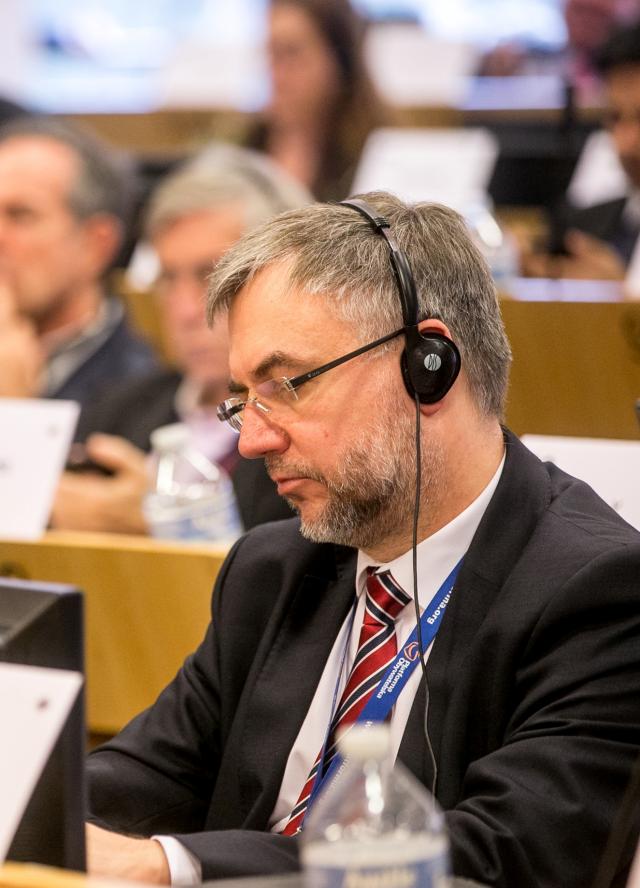 Marszałek Marek Woźniak na posiedzeniu Komisji CIVEX w Brukseli - zobacz więcej
