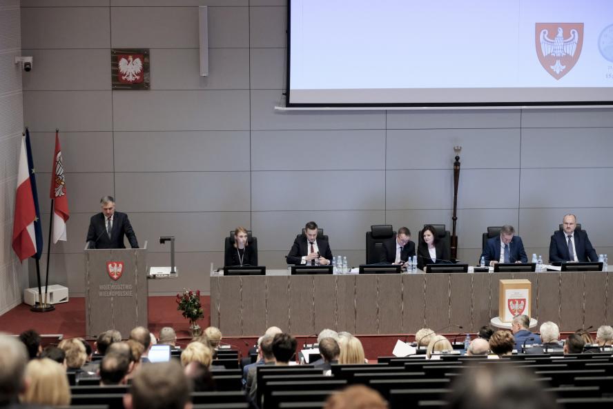 VI sesja Sejmiku Województwa Wielkopolskiego. Debata o sytuacji w rolnictwie  - zobacz więcej